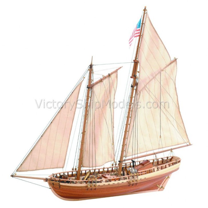 Ship model Saint Malo, historic wooden static kit Artesania Latina 